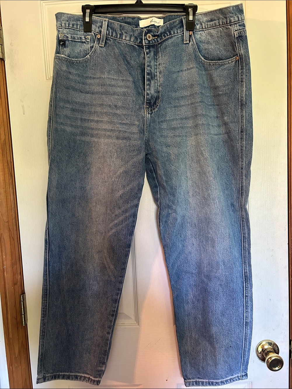 KanCan Women's Straight Leg Jeans in Medium Blue Wash
